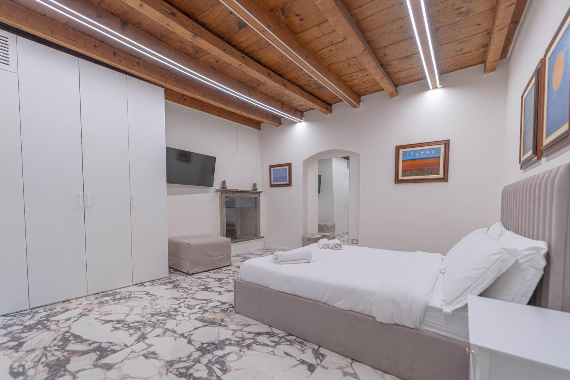 Brera Luxury Apt Milan Bagian luar foto