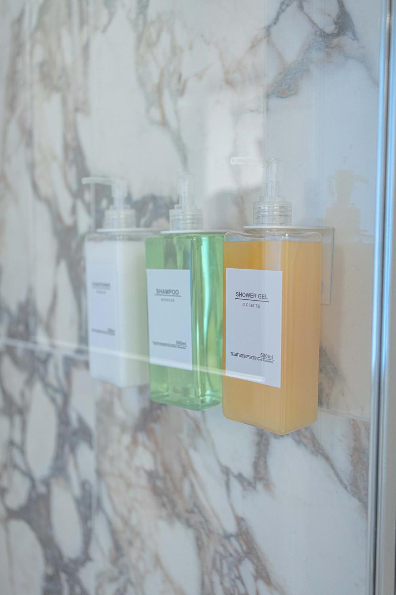 Brera Luxury Apt Milan Bagian luar foto