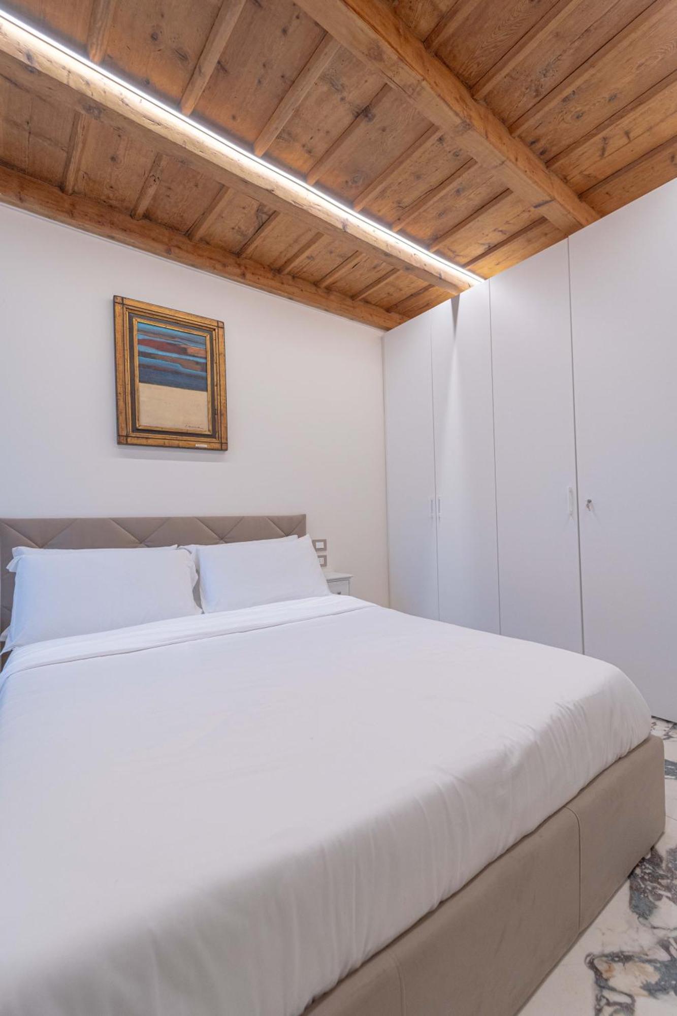Brera Luxury Apt Milan Bagian luar foto